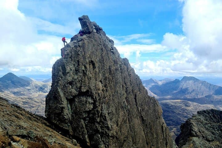 Conquer the Inaccessible Pinnacle: Scotland’s Ultimate Skye Climb