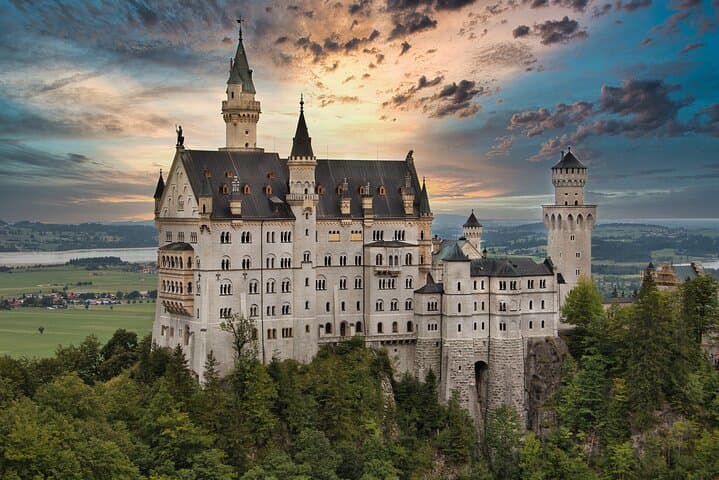 Neuschwanstein & Bavarian Castles: Full-Day Private Tour from Munich