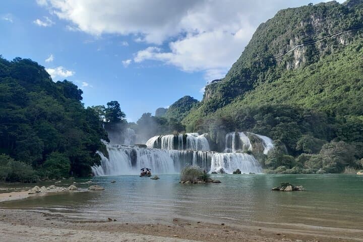 7-Day Dong Van — Ha Giang Private Loop: Wellness, UNESCO Karst & Mountain Passes photo 5