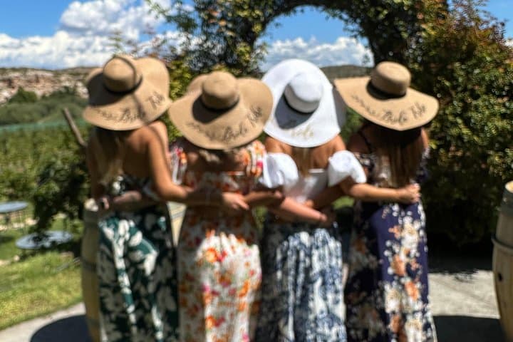 Verde Valley Bachelorette Wine Tour From Scottsdale — 4 Wineries, Picnic & Prosecco photo 6