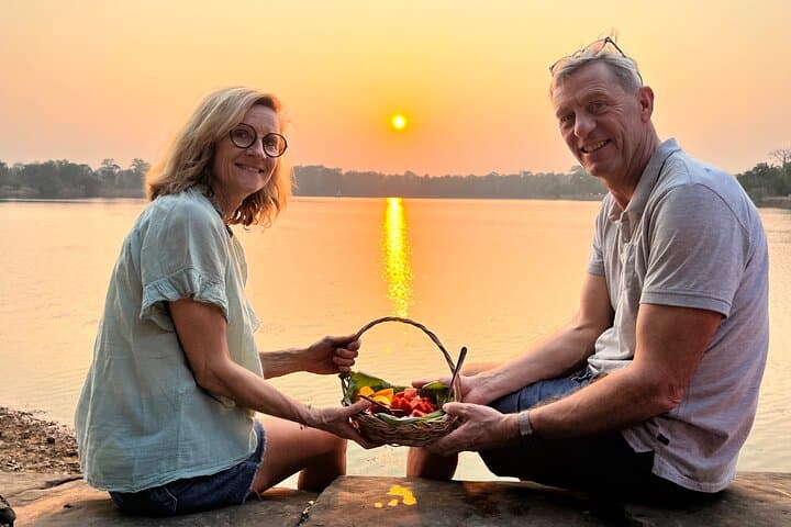 Angkor Sunset E-Bike Tour with Lunch — Small Circuit around Angkor Wat