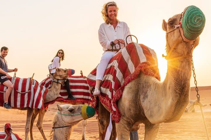 Dubai Sunrise Hot Air Balloon with Falconry Breakfast photo 5