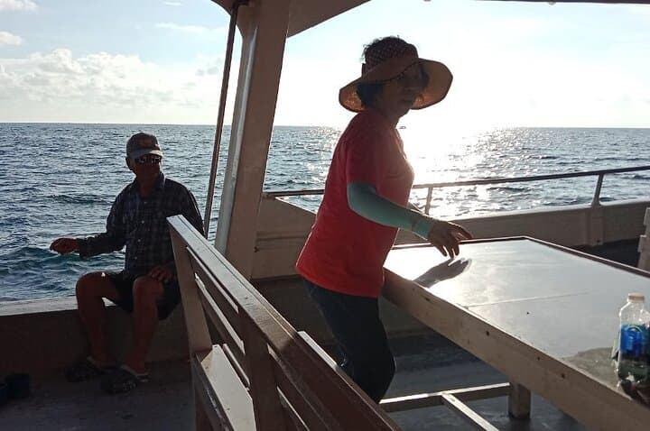 Nha Trang Sunset Cruise with Seafood BBQ and Tien Son Mountain Trek photo 2