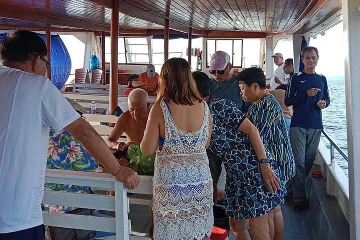Nha Trang Sunset Cruise with Seafood BBQ and Tien Son Mountain Trek photo 3