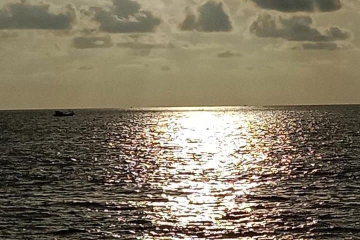Nha Trang Sunset Cruise with Seafood BBQ and Tien Son Mountain Trek photo 4