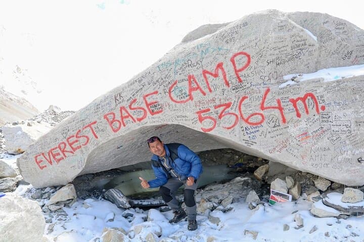12-Day Everest Base Camp Trek: Lukla to Kala Patthar Adventure photo 2