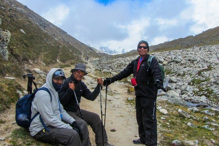 12-Day Everest Base Camp Trek: Lukla to Kala Patthar Adventure photo 4