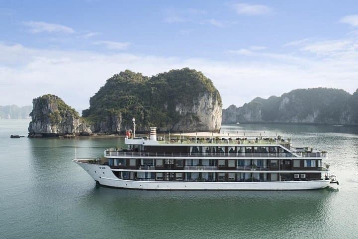 La Casta Luxury Cruise: 3-Day Ha Long & Lan Ha Bay Itinerary photo 4