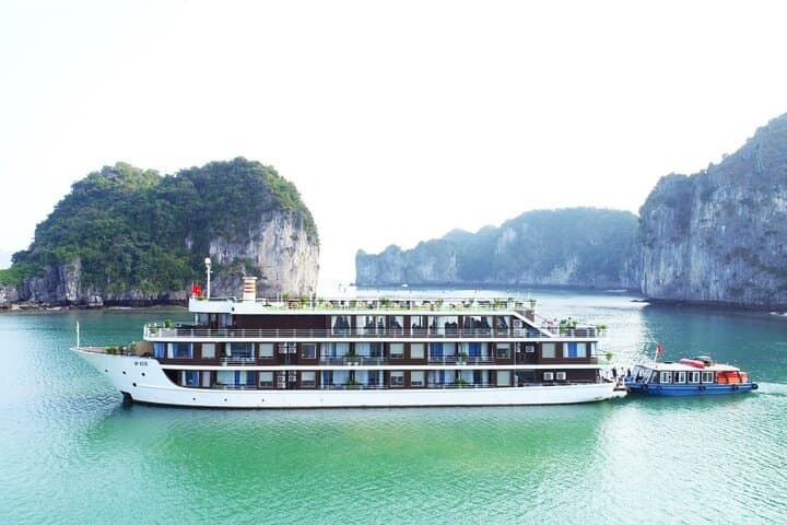 La Casta Luxury Cruise: 3-Day Ha Long & Lan Ha Bay Itinerary photo 5