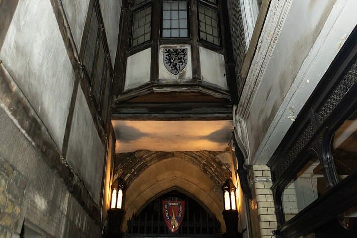 Old London Paranormal Walking Tour: Ghost Hunting in Farringdon photo 6