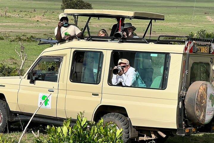 Nairobi National Park Half-Day Game Drive — City Skyline Safari photo 2