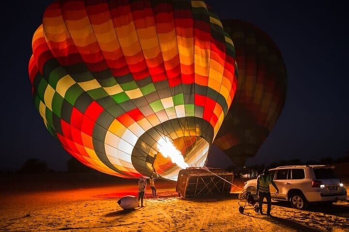 Dawn Desert Hot Air Balloon Over Dubai: Sunrise Flight & Falcon Experience photo 6