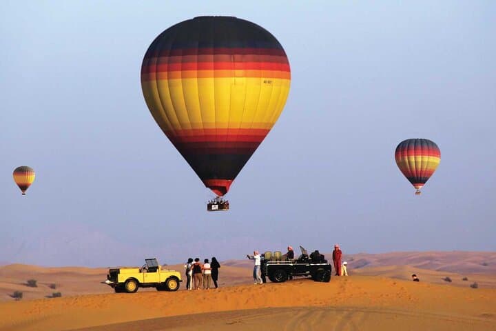 Dubai Desert Sunrise Hot-Air Balloon & Falcon Show with Breakfast