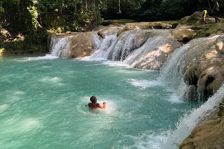 Exotic Blue Hole and Secret Falls Tour — Ocho Rios Blue Hole Guide photo 5