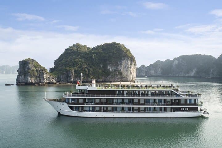 Luxury 3-Day Halong & Lan Ha Bay Cruise: 5-Star Overnight Ship with Kayaking photo 4