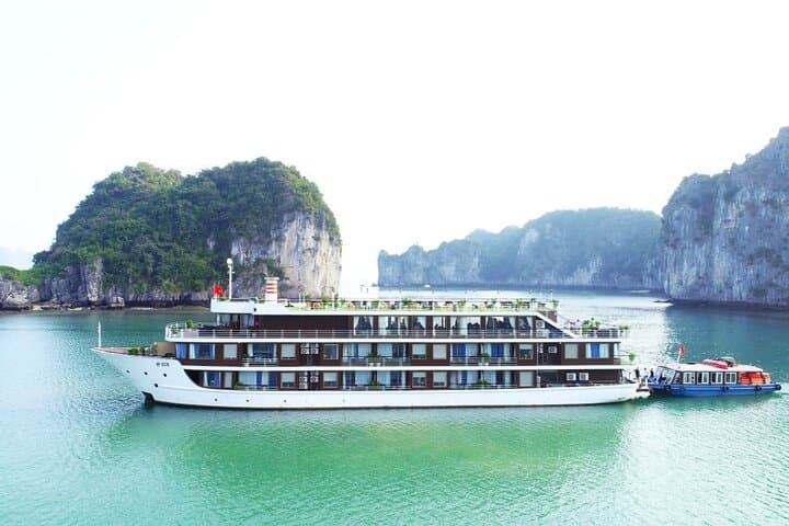 Luxury 3-Day Halong & Lan Ha Bay Cruise: 5-Star Overnight Ship with Kayaking photo 5