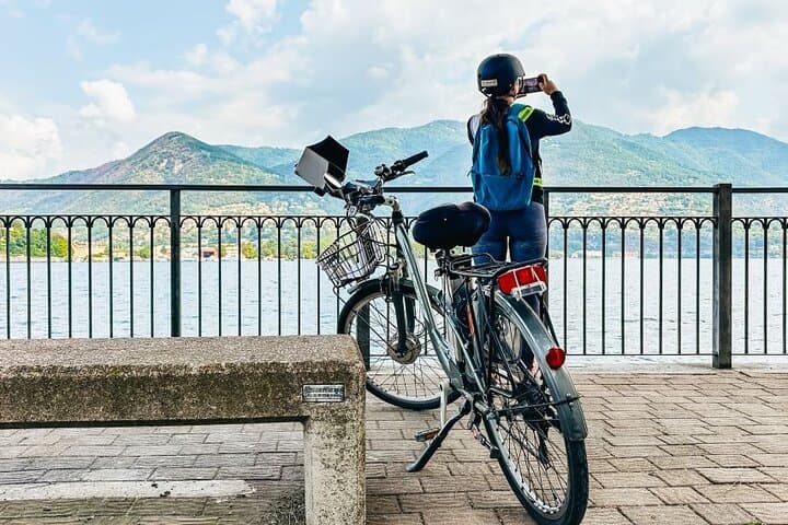 Discover Lake Como by eBike: iPad-Guided City Tour in Como