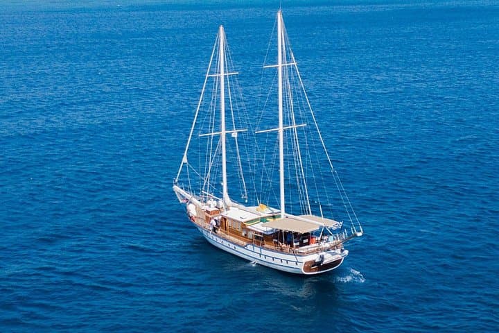 8-Day Corfu Cruise: Paxos, Antipaxos & Ionian Swim-Stops