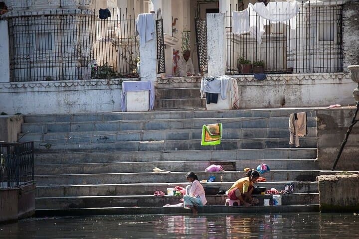 Explore Udaipur: Private Full-Day City Tour of Lake Pichola, City Palace & Ahar photo 5