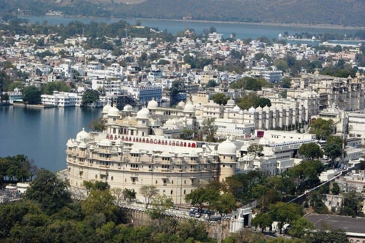 Explore Udaipur: Private Full-Day City Tour of Lake Pichola, City Palace & Ahar photo 6