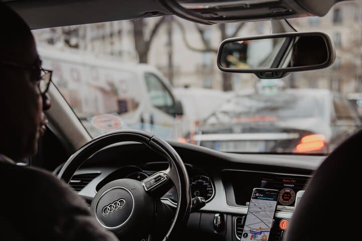 Smooth Ride: Southampton to Gatwick Private Chauffeur Transfer photo 6