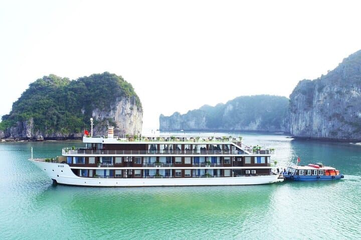 La Casta Luxury Overnight Cruise: 2-Day Halong & Lan Ha Bay Experience photo 4