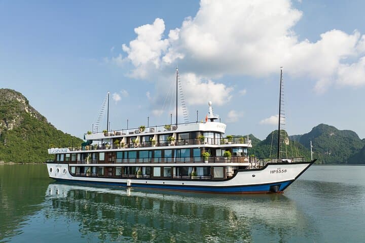 La Casta Luxury Overnight Cruise: 2-Day Halong & Lan Ha Bay Experience photo 3