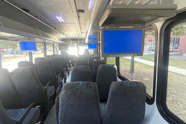 Private Austin-Bergstrom Charter Bus Transfer — Group Airport Shuttle in Austin photo 3