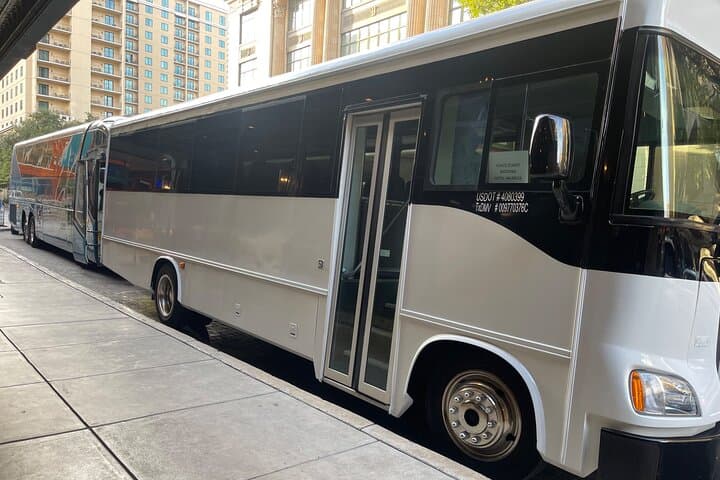 Private Austin-Bergstrom Charter Bus Transfer — Group Airport Shuttle in Austin photo 6