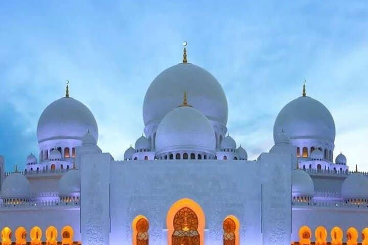 Private Abu Dhabi City Tour: Sheikh Zayed, Louvre & Yas Island in One Day photo 4