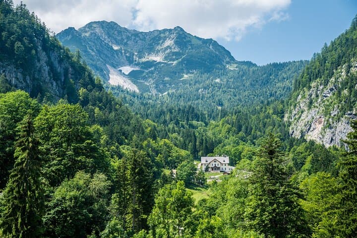 Hallstatt Day Trip from Salzburg: Salt Mines, Lakes & Alpine Villages photo 4