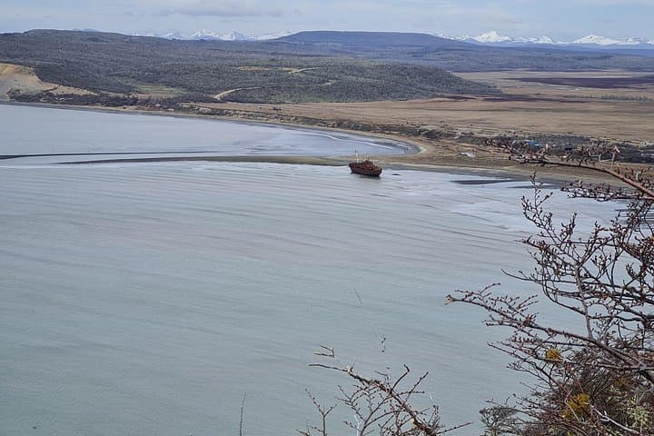 Cabo San Pablo Day Tour: Pro-Glacial Landscapes, Lighthouse Trek & Shipwreck History photo 4