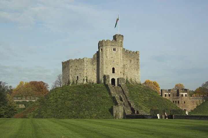Cardiff Whovian Chronicles: Private Doctor Who City Stroll and Filming Sites Tour