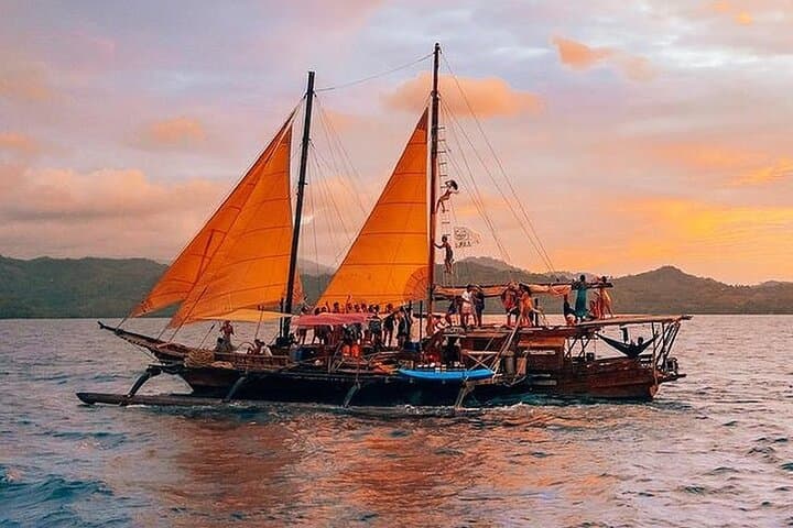 Sail Bacuit Bay: 2‑Night Northern Palawan Paraw Expedition