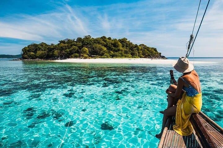 Sail Bacuit Bay: 2‑Night Northern Palawan Paraw Expedition photo 4