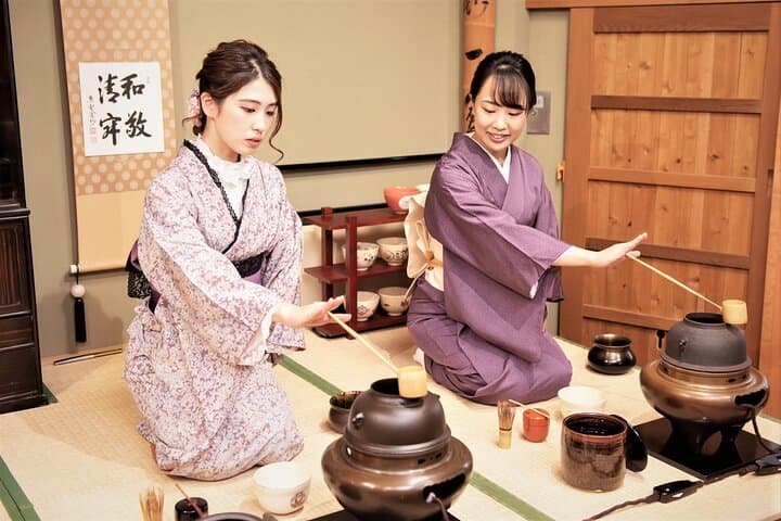 Tokyo Private Walking Tour & Traditional Tea Ceremony — 6-Hour Cultural Experience photo 2