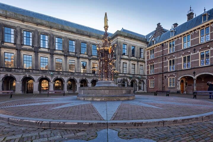 Enchanted Hague: Romantic Private Stroll Through Dutch Splendor photo 6
