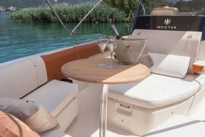Invictus One-Hour Dreamer Boat Tour on Lake Como with Frank photo 2
