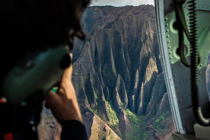 Doors-Off Helicopter Tour Kauai: 60-Minute Luxury Flight Over Na Pali & Waimea photo 2