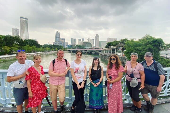 Singapore Sunset Walking Tour: Raffles Place to Marina Bay at Golden Hour photo 5