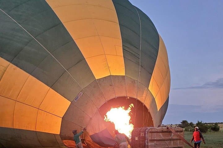 3-Day Masai Mara Flying Safari & Sarova Lodge Honeymoon Package photo 4