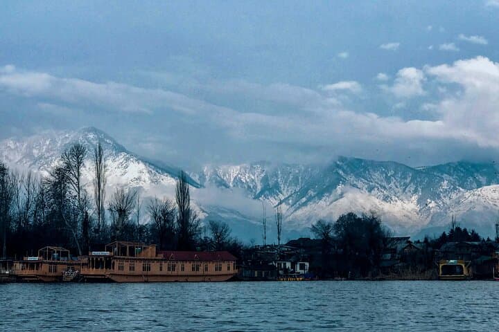 7-Day Private Travel Psychology Journey Through Unseen Kashmir