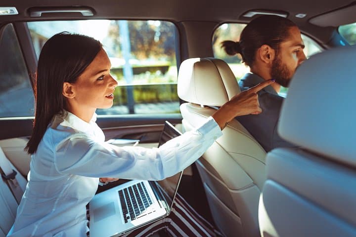 Cape Town Airport Transfers: Private Chauffeur Service & Scenic Route Options