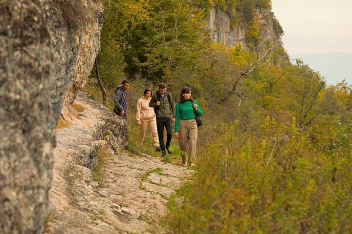 Guided Hike to Lastiver Anapat from Yenokavan — Caves, Waterfall & Forest Trails photo 2