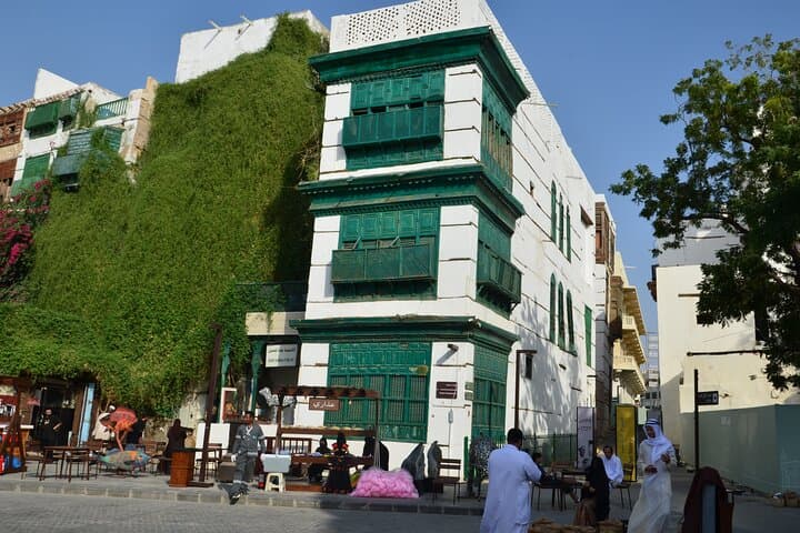 Jeddah Al-Balad Historical Walking Tour — Old Town Architecture, Souq & Coffee photo 3