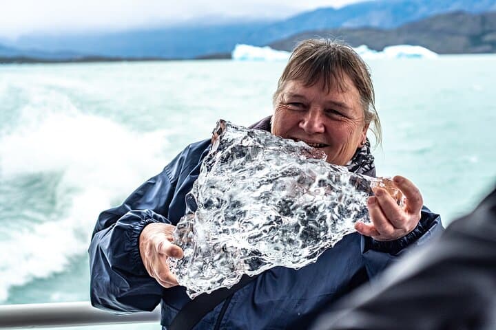 Navigate Upsala & Spegazzini: Lago Argentino Full-Glacier Catamaran Expedition photo 3