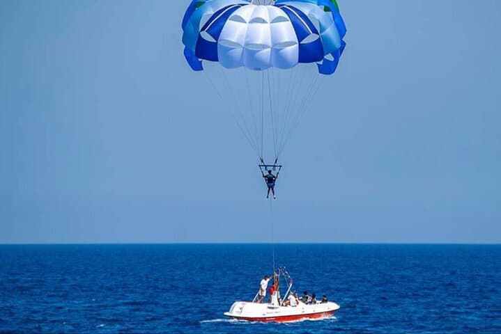 Private Parasailing Over the Red Sea: Hurghada Aerial Adventure
