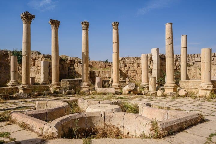 Jerash Half-Day Tour from Amman — Explore Roman Ruins and Hadrian's Arch photo 2