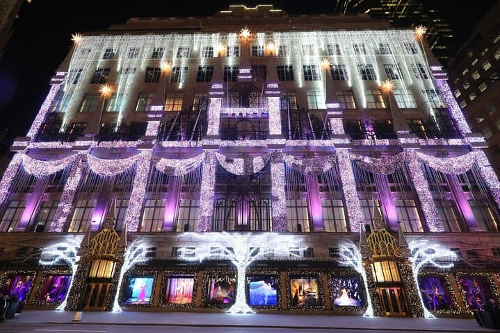 Roll Through NYC’s Holiday Window Displays in a Vintage Car photo 6