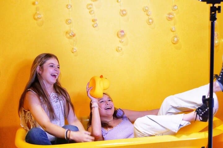 Inside The Selfie Company Minnesota: Interactive Photo Sets Near Albertville